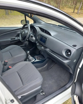 Toyota Yaris cena 63900 przebieg: 47200, rok produkcji 2019 z Brok małe 232